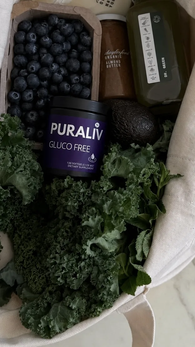 Puraliv Gluco Free in a tote bag with blueberries and greens